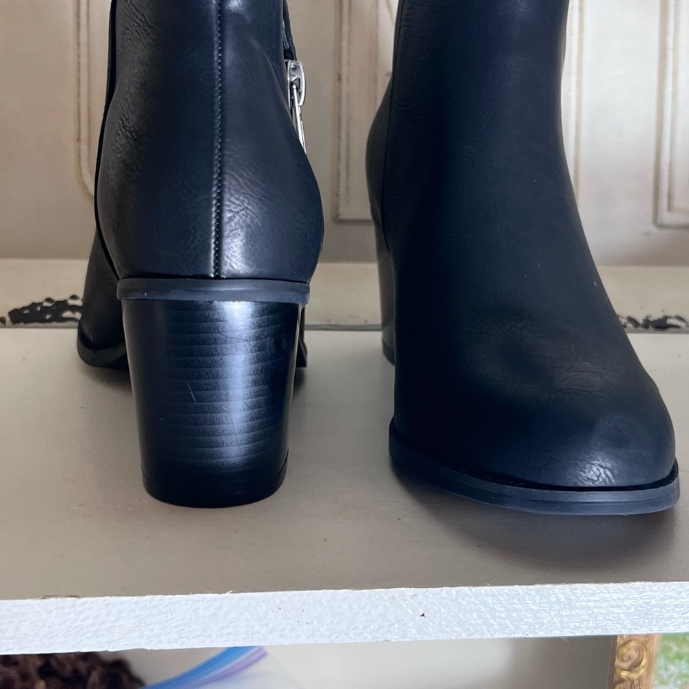 Luoika Boots - Picture 4 of 5